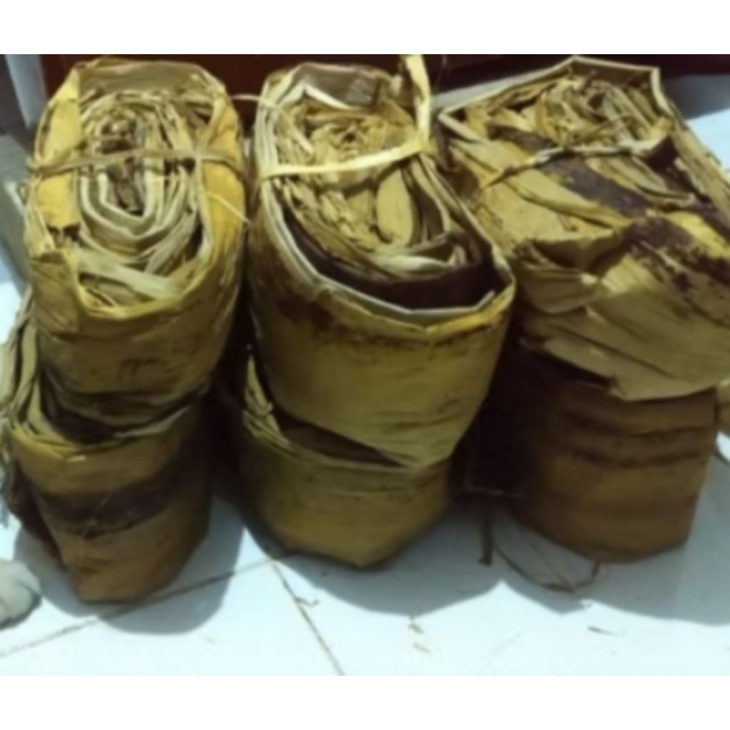 pelepah pohon pisang gedebog kering panjang  per lembar 100-150 cm untuk kerajinan tangan