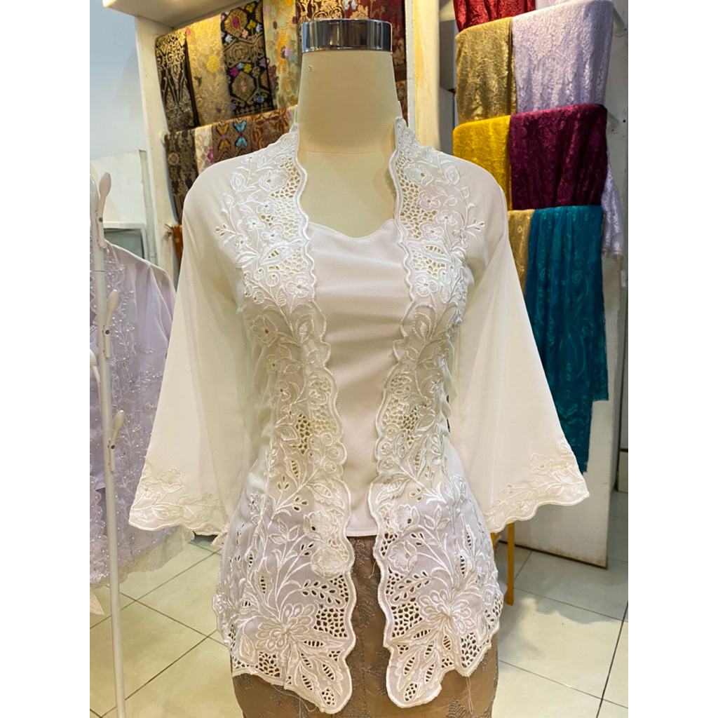 KEBAYA BALI BORDIR LENGAN LONCENG