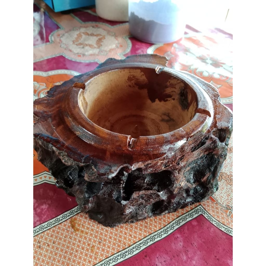 Asbak kayu Ulin