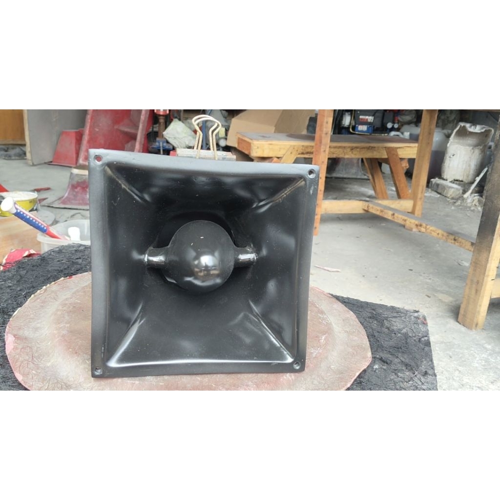 Horn Midle Rudal 6" inc (20×20)