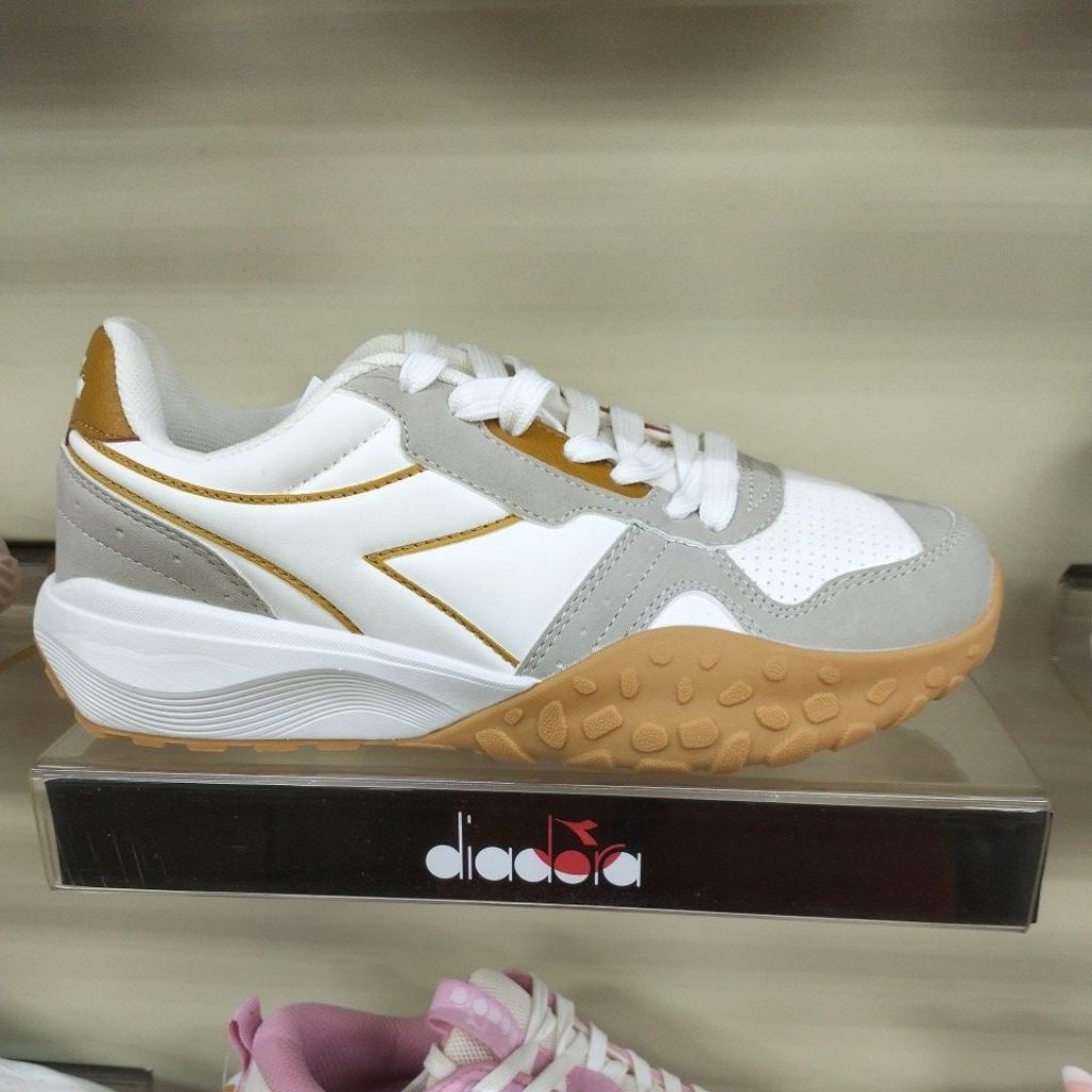 DIADORA PALLO CASUAL SPORTS WOMEN
