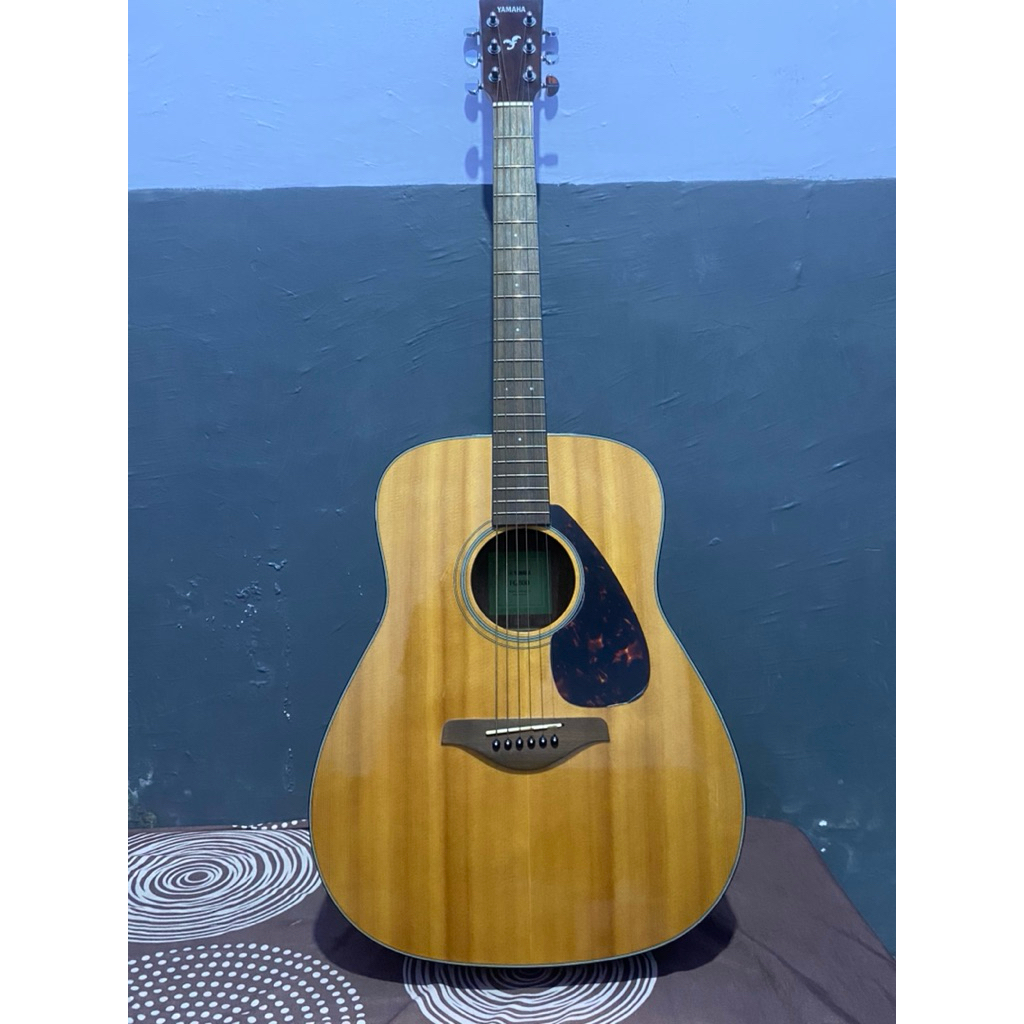 Gitar akustik yamaha FG800