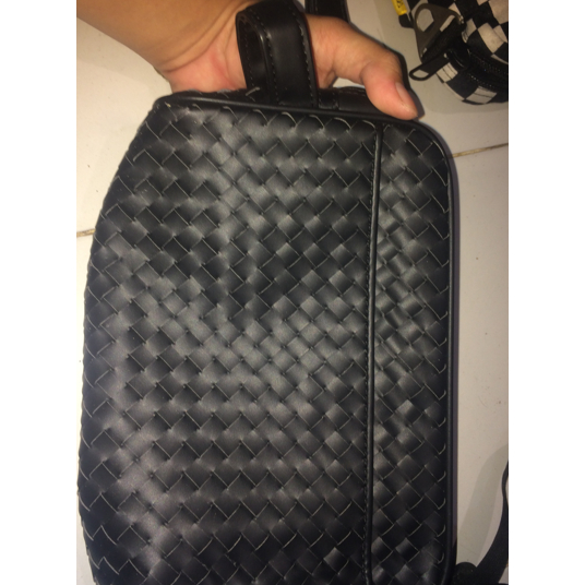 tas pria/clucth/pounch merk bottega. mewah banget. lumayan gede. cocok buat main golf