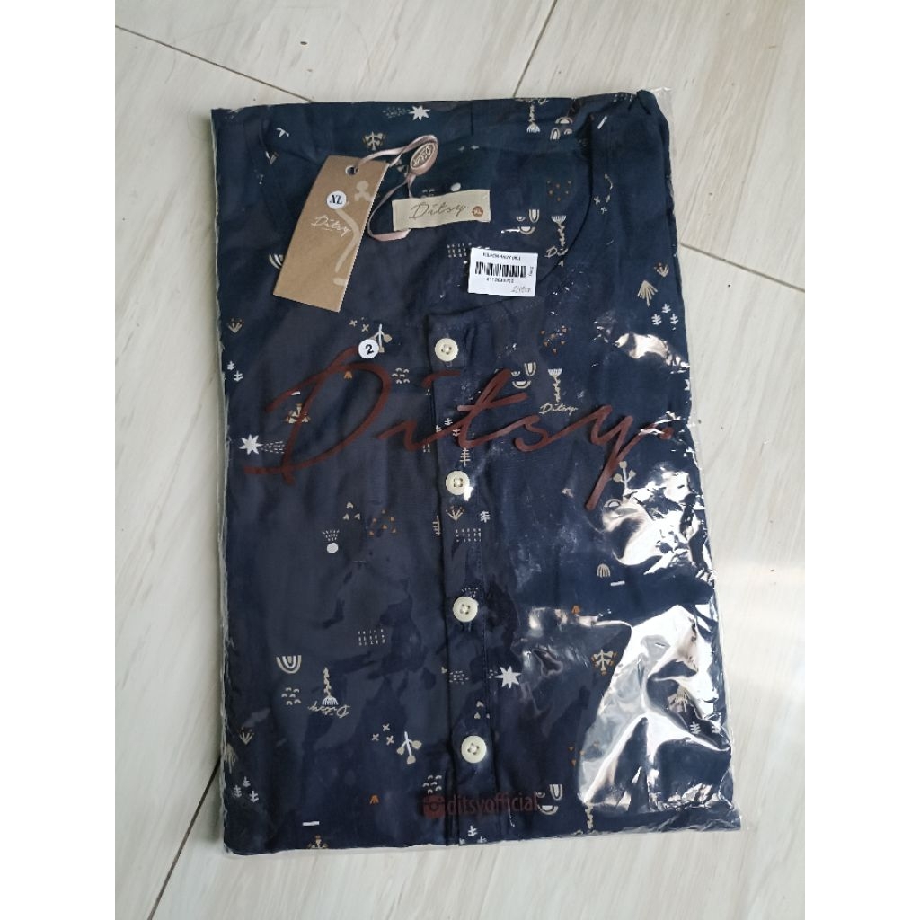 Ditsy Isleen Navy XL