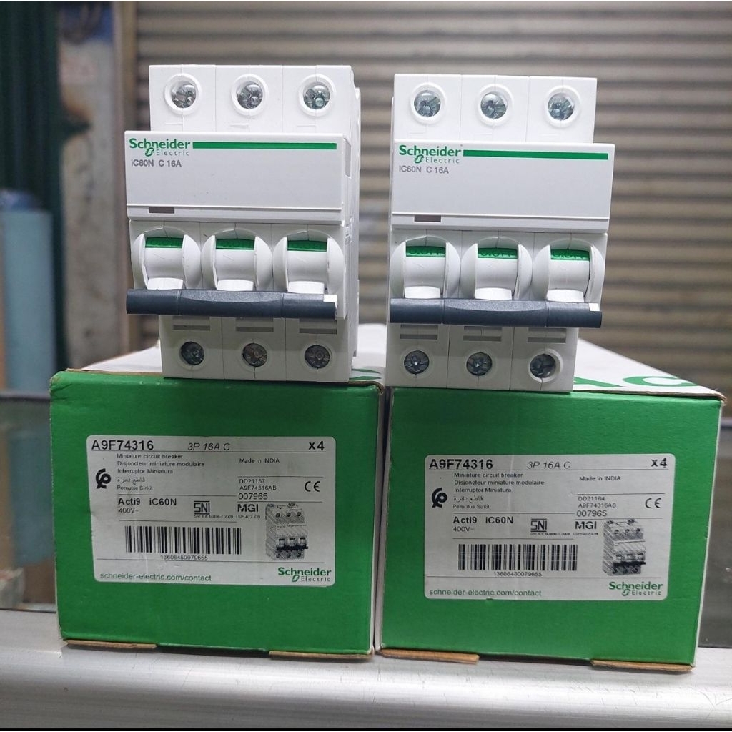 MCB SCHNEIDER IC60N 3P 16A