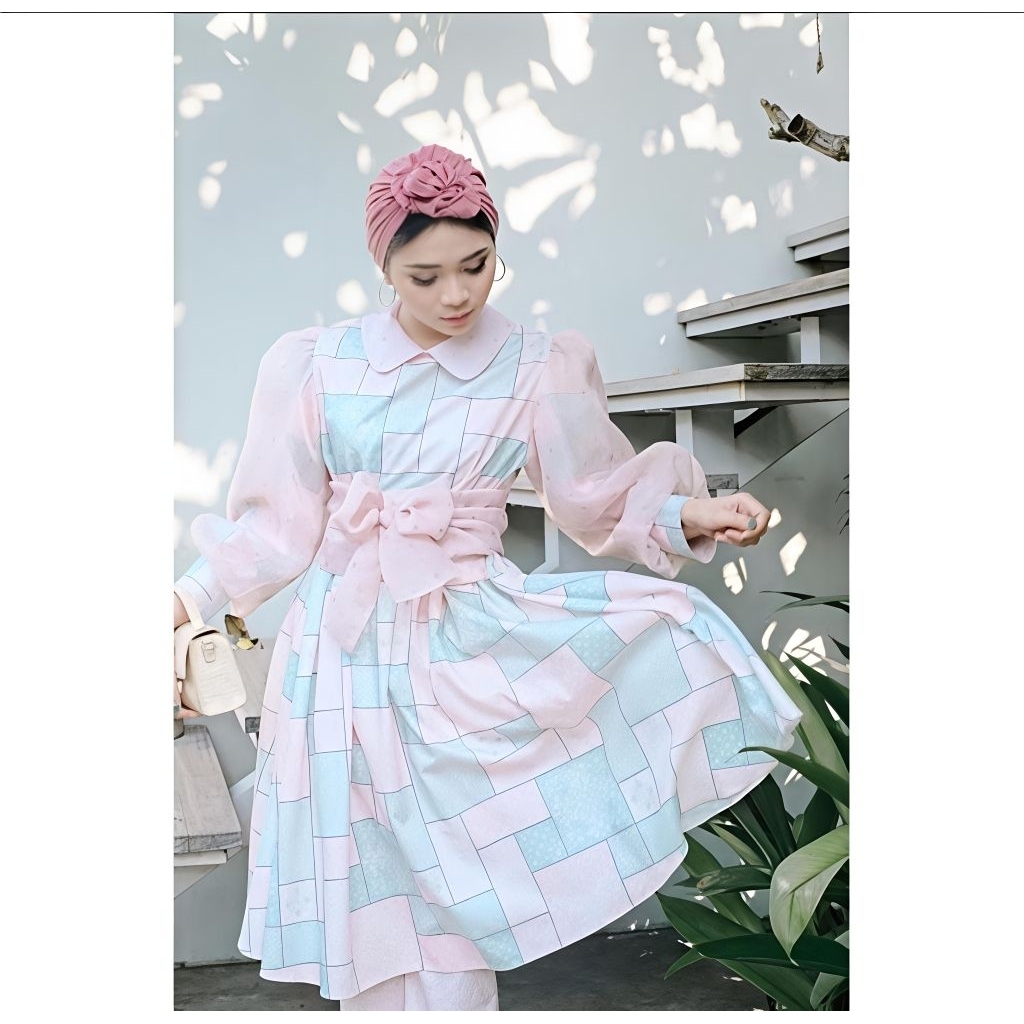 LAYLA TUNIK - SIDELINE (LESTY MISS CHARMEDIA)