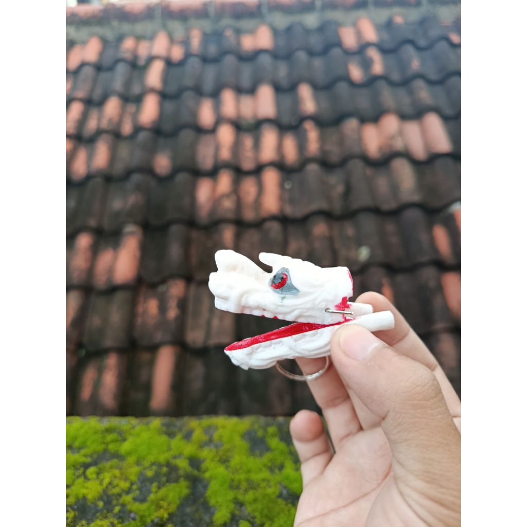 Miniatur barongan putihan gantungan kunci