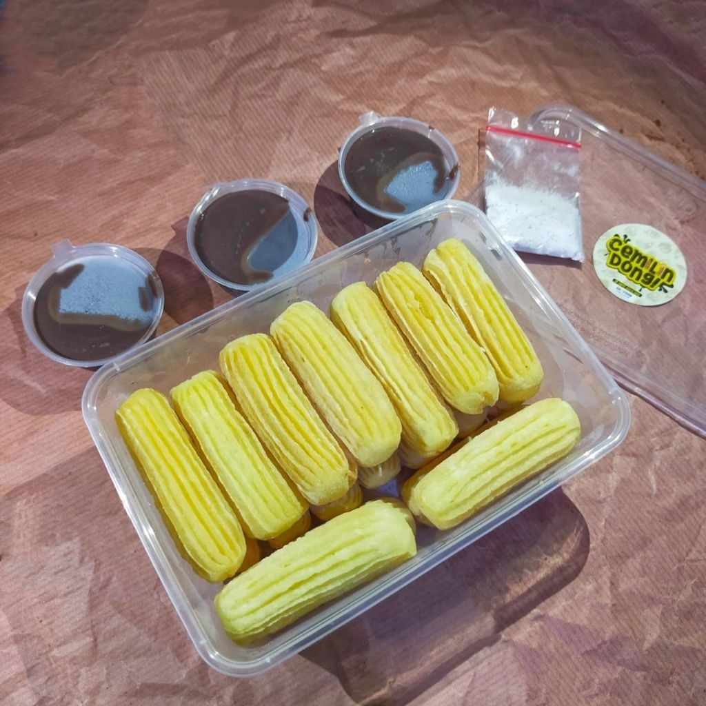 Mini Churros Frozen Original 18 Pcs (Free Gula Cinnamon dan Dipping Sauce)