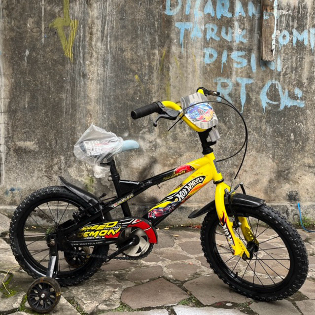 Sepeda Anak BMX 16 Inch Wimcycle Hotwheels (Ban Pompa) Original Wimcycle