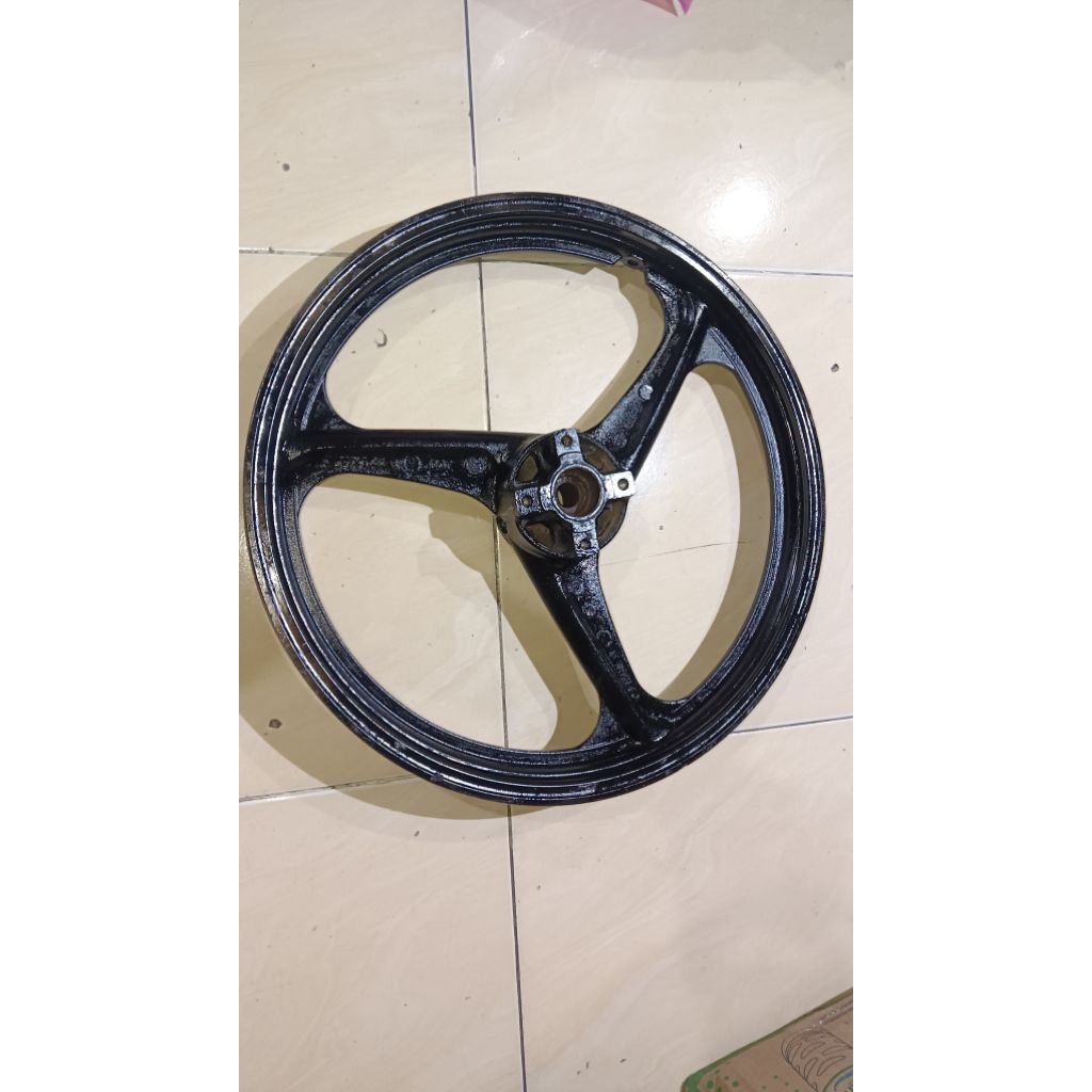 Velg depan Yamaha F1Z-R Fiz-r F1Z r Fiz Force one ori