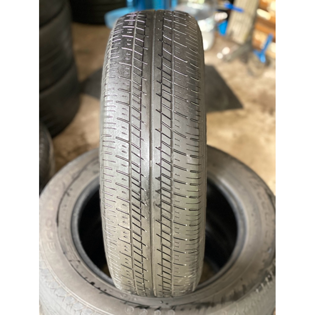 Ban 185/70 ring 14 Dunlop SP10 Avanza