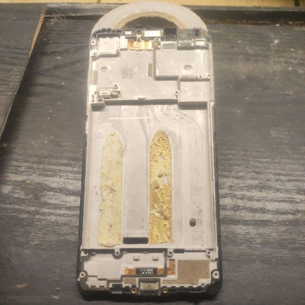 Frame/Tatakan LCD Xiaomi Redmi 6/6a Ori Copotan