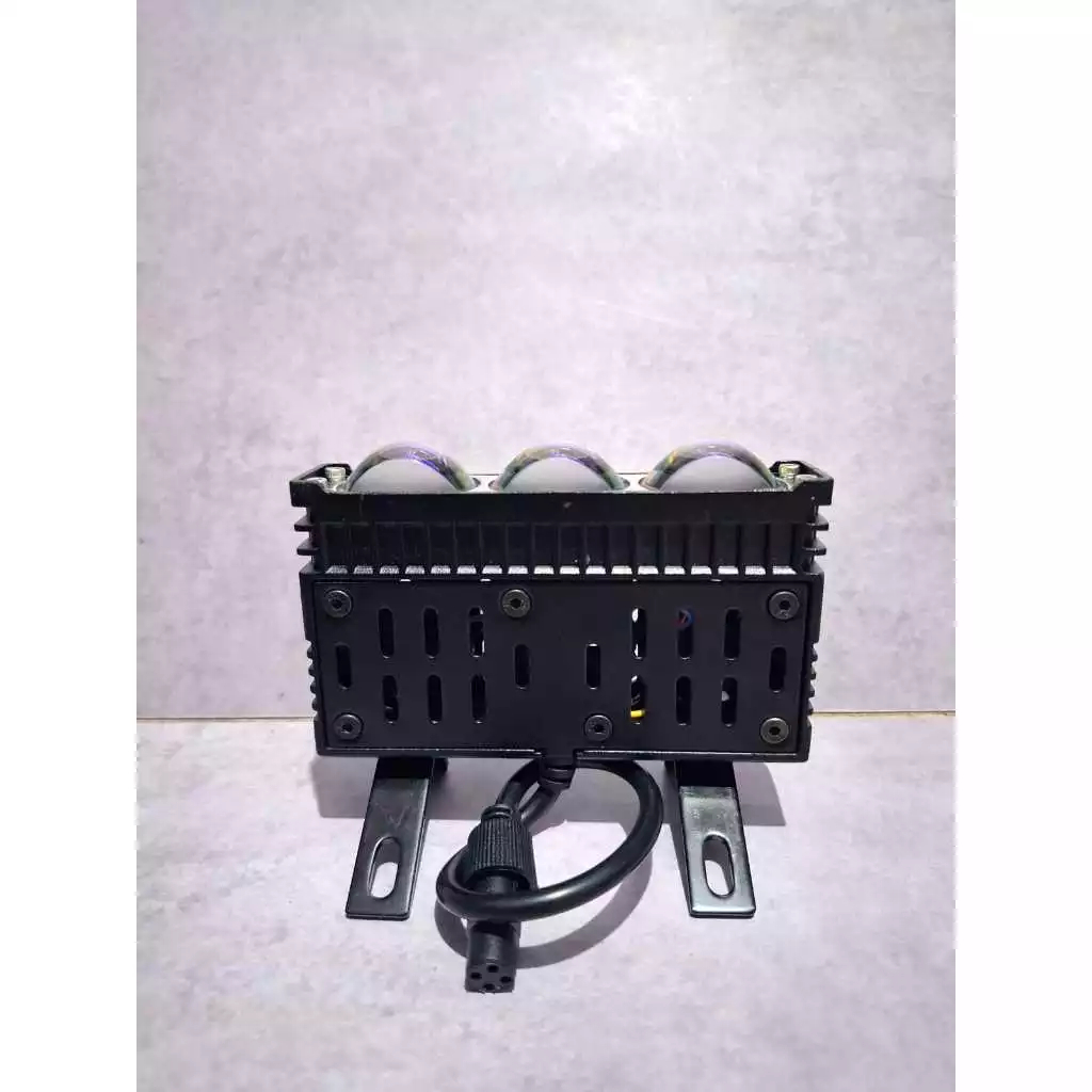 Lampu Tembak XS3 PRO X-7SEVEN 3 Mata Mini Laser 2 Warna 30 WATT Laser XS3 PRO SLIM