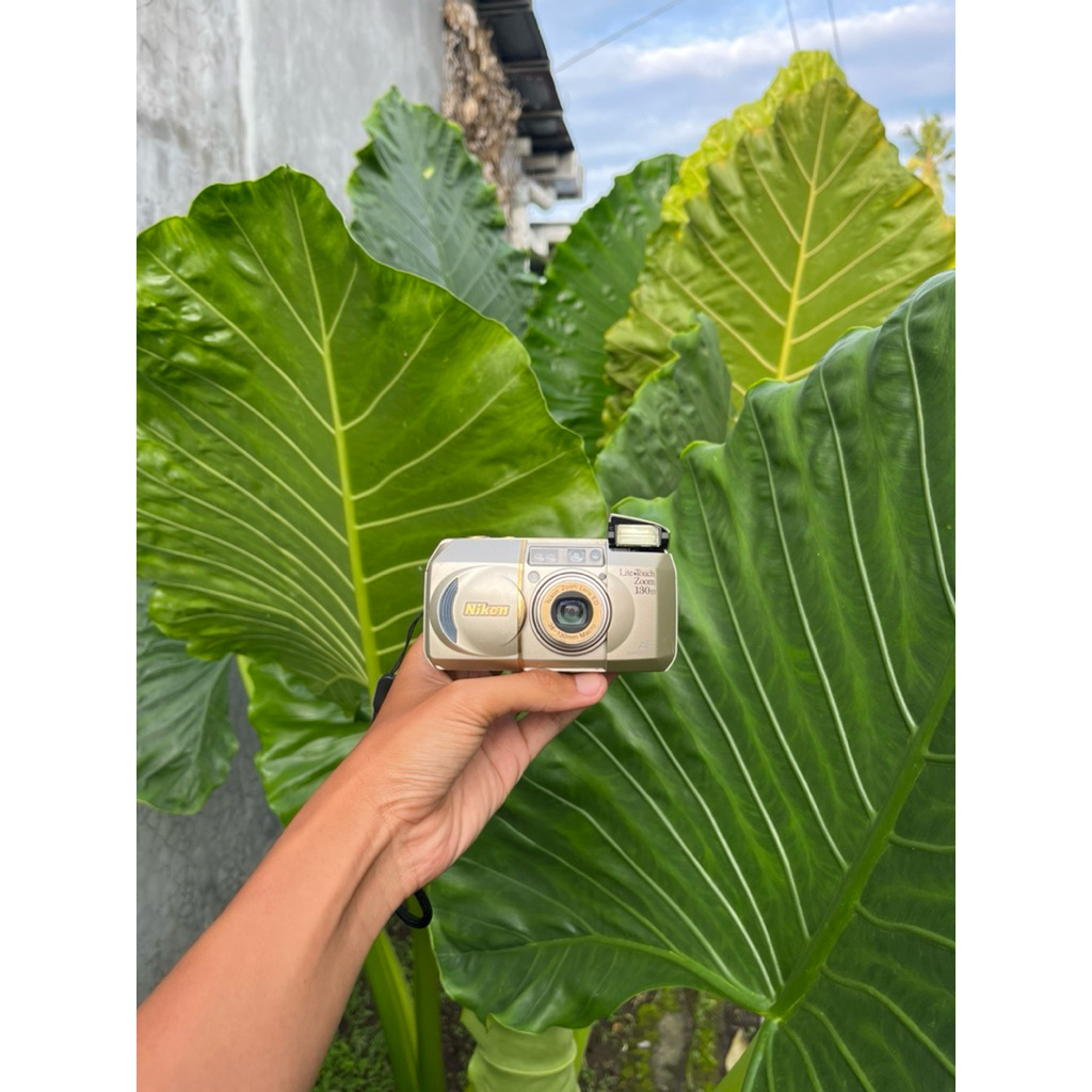 KAMERA ANALOG NIKON LITE TOUCH ZOOM 130ed
