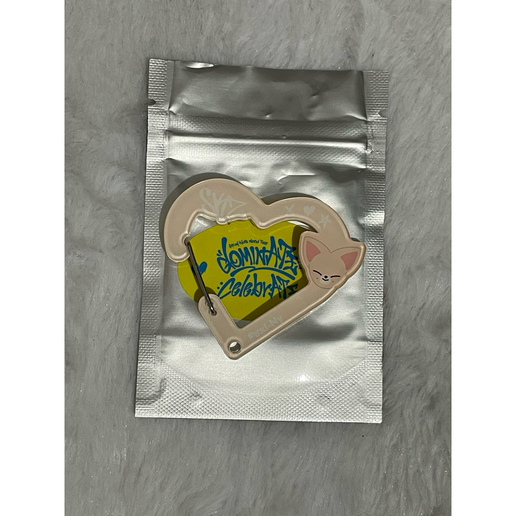 Acrylic Carabiner Foxiny Heart Ver Merch Celebrate Free 1 Photocard Official