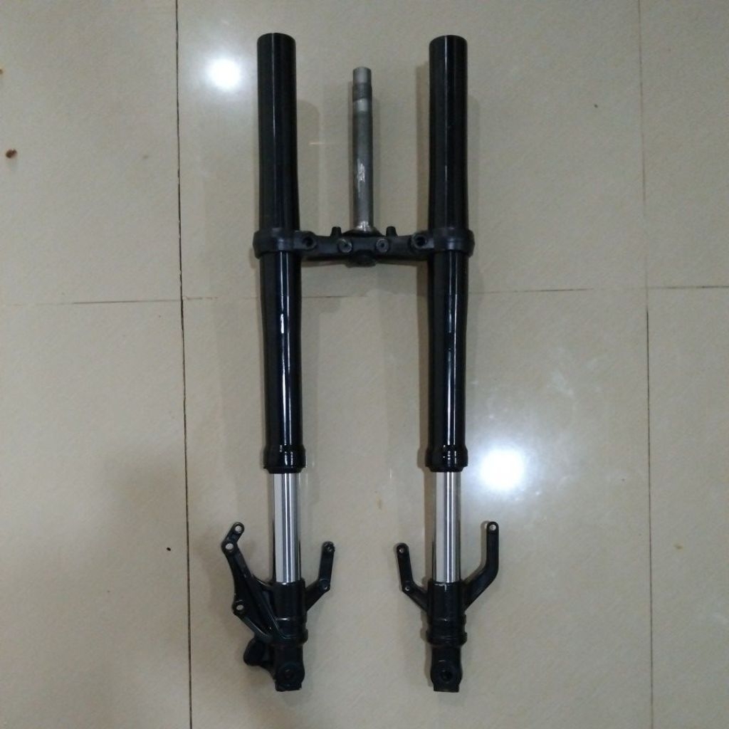 shock upside down / usd yamaha mt25/r25