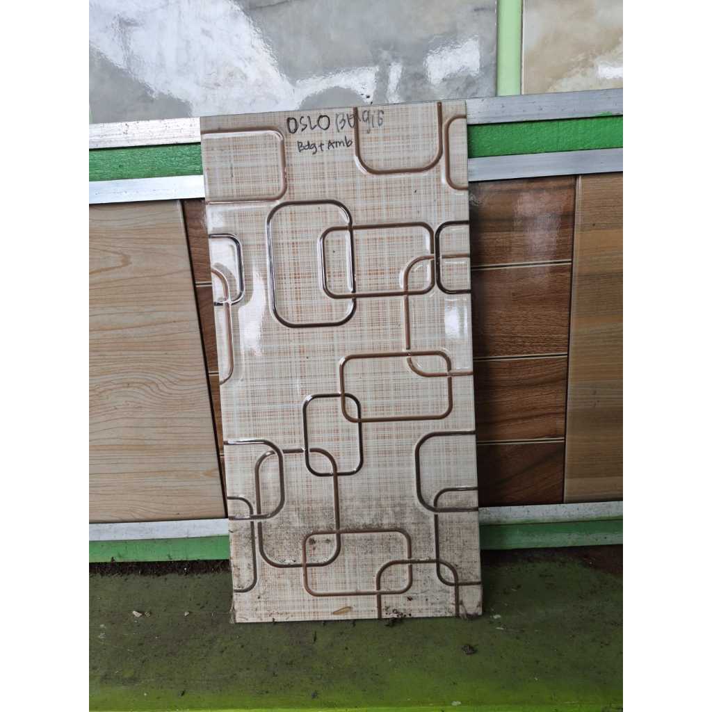 Keramik Dinding Oslo Beige 25x50 Motif Modern Geometris Glossy Cocok untuk Dapur & Kamar Mandi