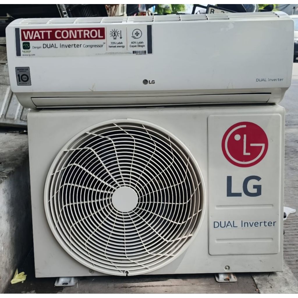 AC LG Dual Inverter 1/2 PK R 32  SECOND + pasang (free ongkir se-jabotabek)