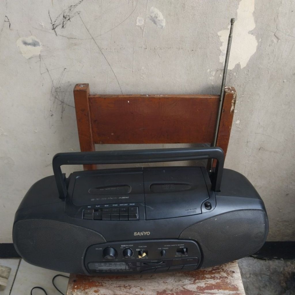 RADIO TAPE COMPO SANYO BASS XPANDER JADUL