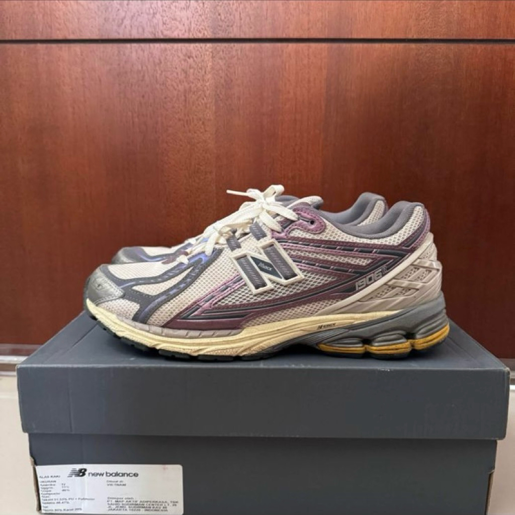 NEW BALANCE 1906R SIZE 46