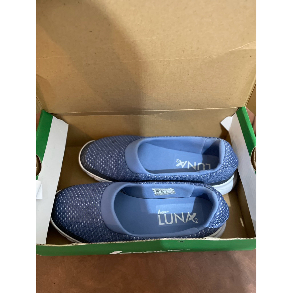 sepatu league luna sz 40