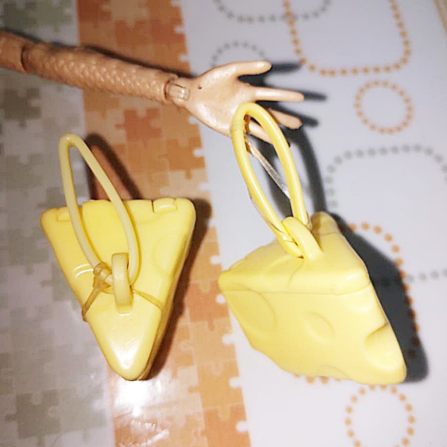 Aksesoris Boneka Barbie Tas Keju