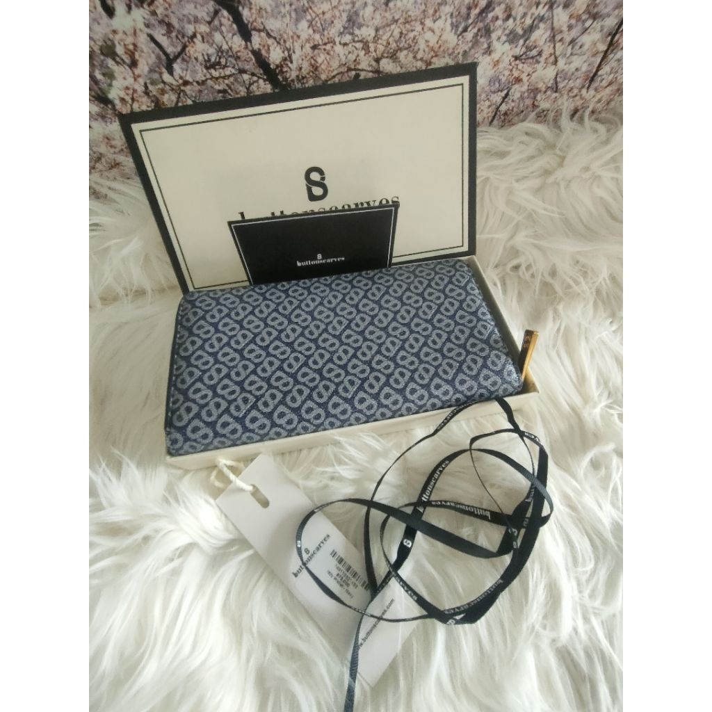 Dompet Button Scarves