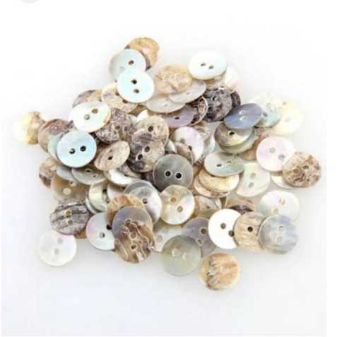 Kancing Kerang Hitam Lubang 2 Ukuran 1.5cm / Kancing Baju / Kancing Per Bungkus Isi 100 Pcs