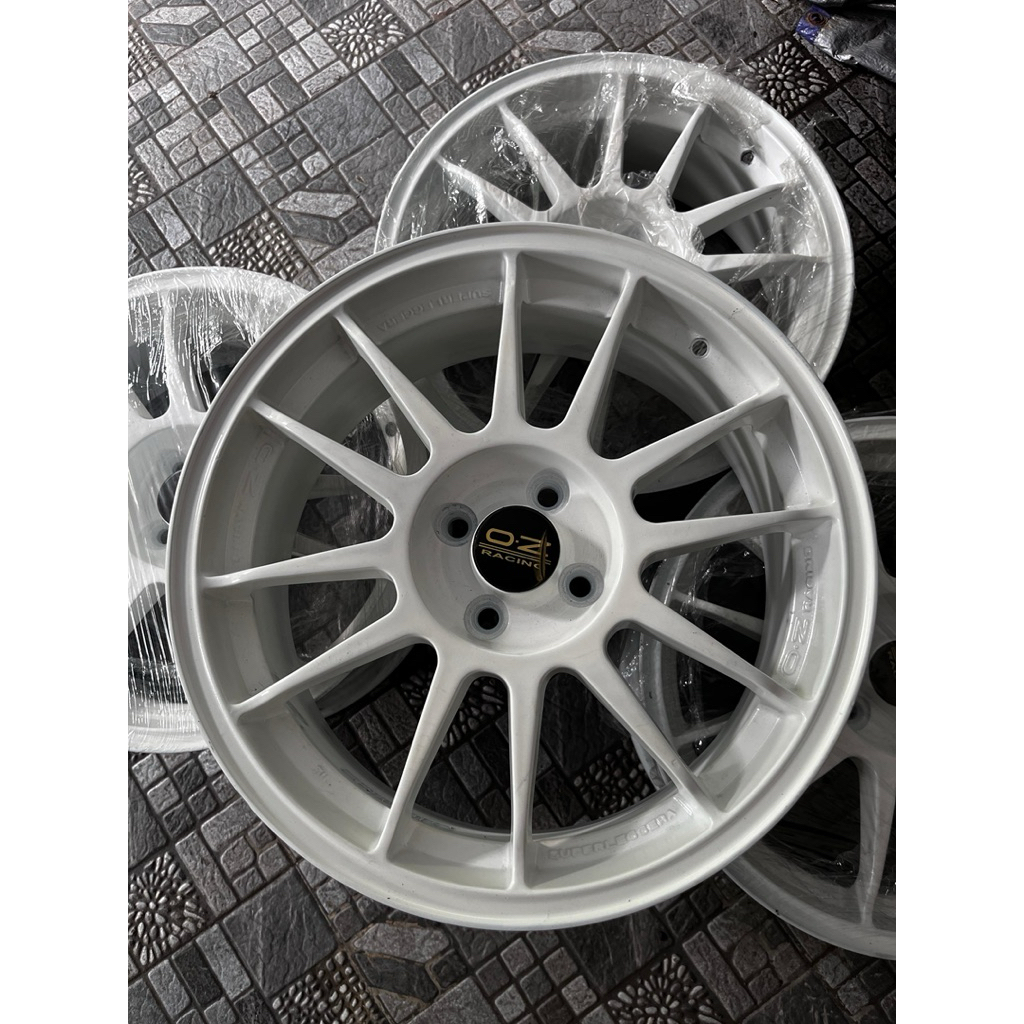Velg Mobil Original OZ Superleggera Ring 17. Made in Italy. Lebar 7 Et 37. 4x100. For Atto1, Corolla