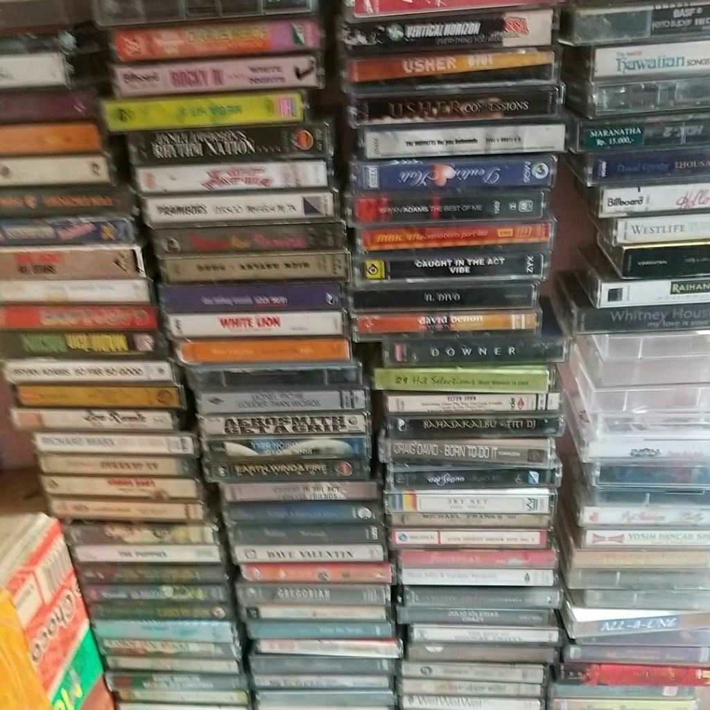 kaset pita judul random barat Indonesia