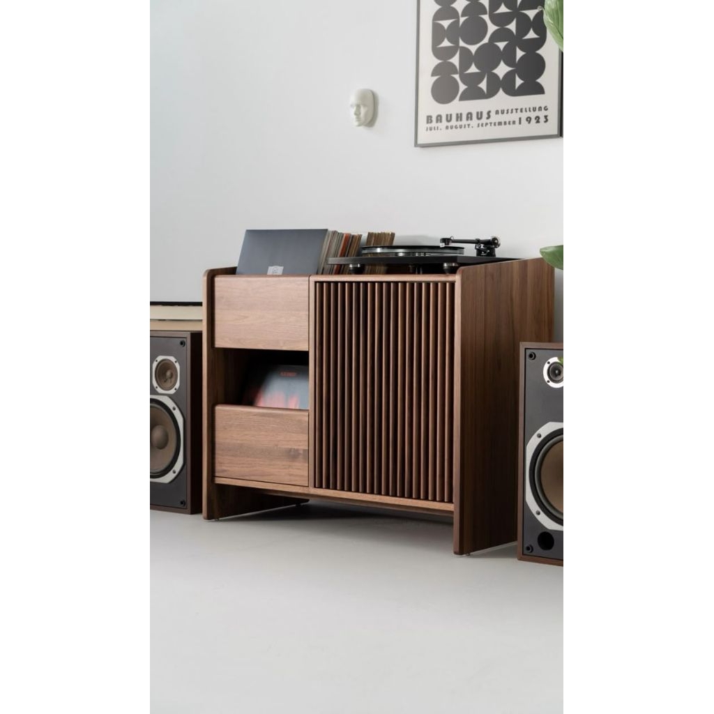 Lemari Vinyl Kayu Minimalis