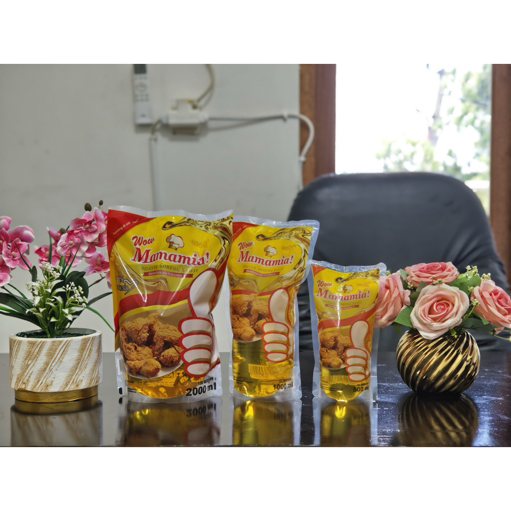 Minyak Goreng Mamamia Per Karton (500ml x24 / 1L x12 / 2L x6) – Jernih, Halal, Tahan Panas