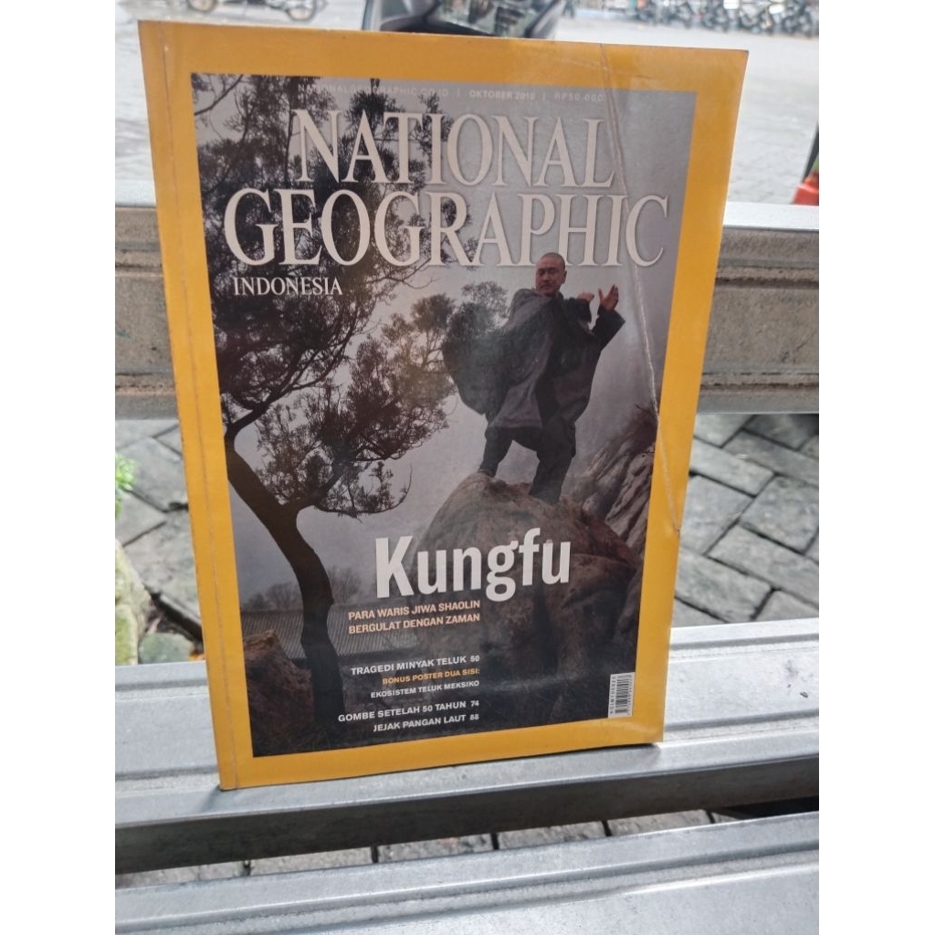 MAJALAH BEKAS NATIONAL GEOGRAPHIC INDONESIA "KUNGFU"
