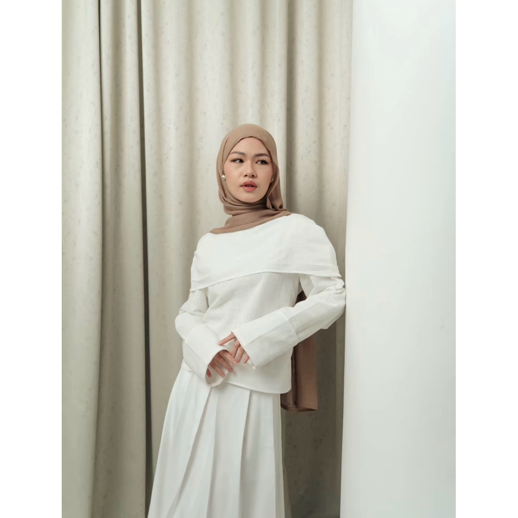 preloved Monarch Unveiled - Chrysalis Top PASTELLY OUTFIT