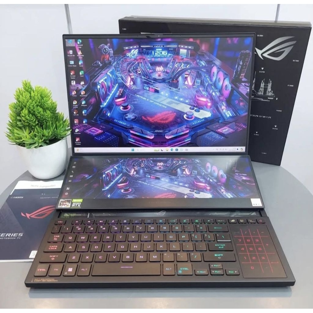 Asus ROG Zephyrus Duo GX650RM Ryzen 7