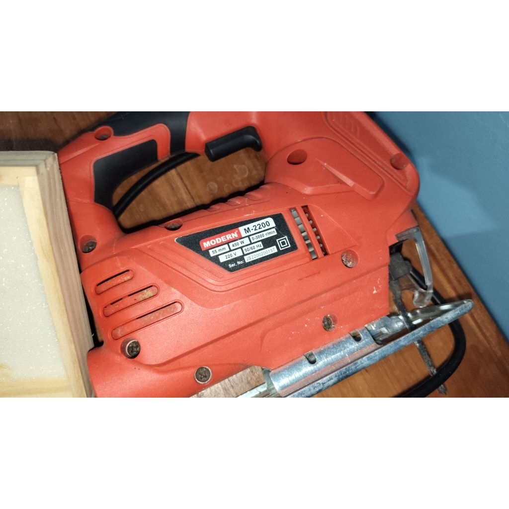 Jigsaw Modern M-2200