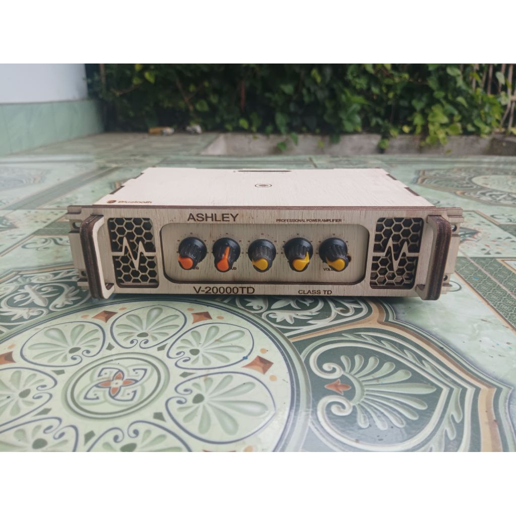 Power Amplifier Subwoofer Bluetooth 2.1 Original super bass 12 - 24 Volt ZKTB21 200W