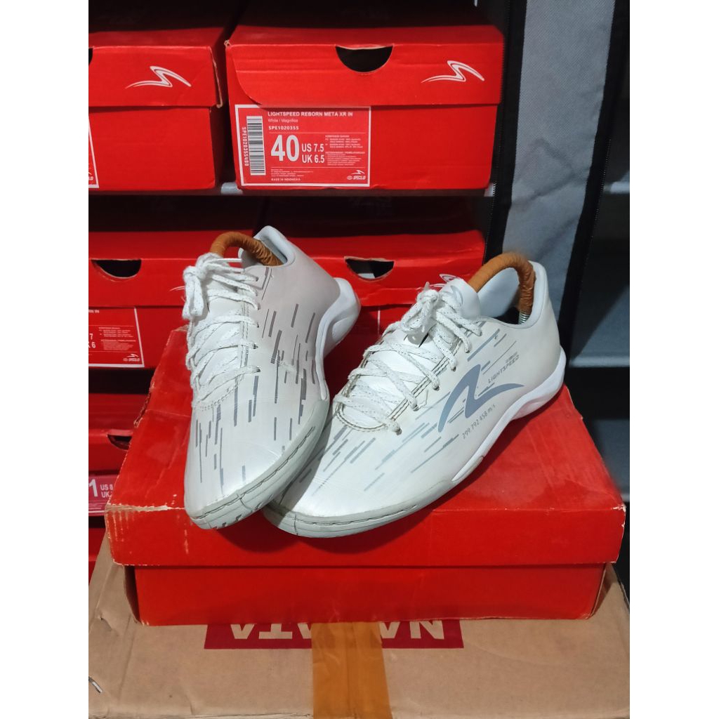 SEPATU SPECS LIGHTSPEED REBORN ILLUMINATE