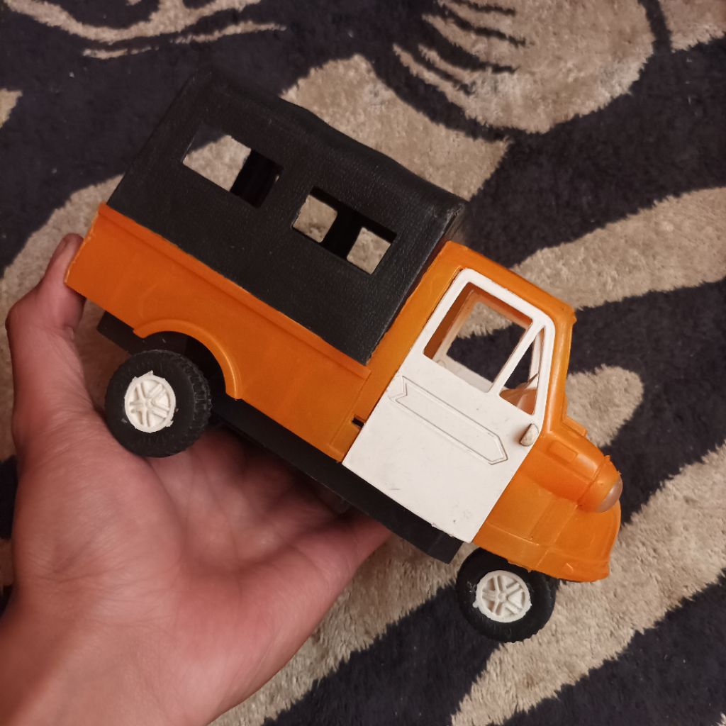 Vintage Miniatur Mobil Opelet Bemo Size Besar Mainan