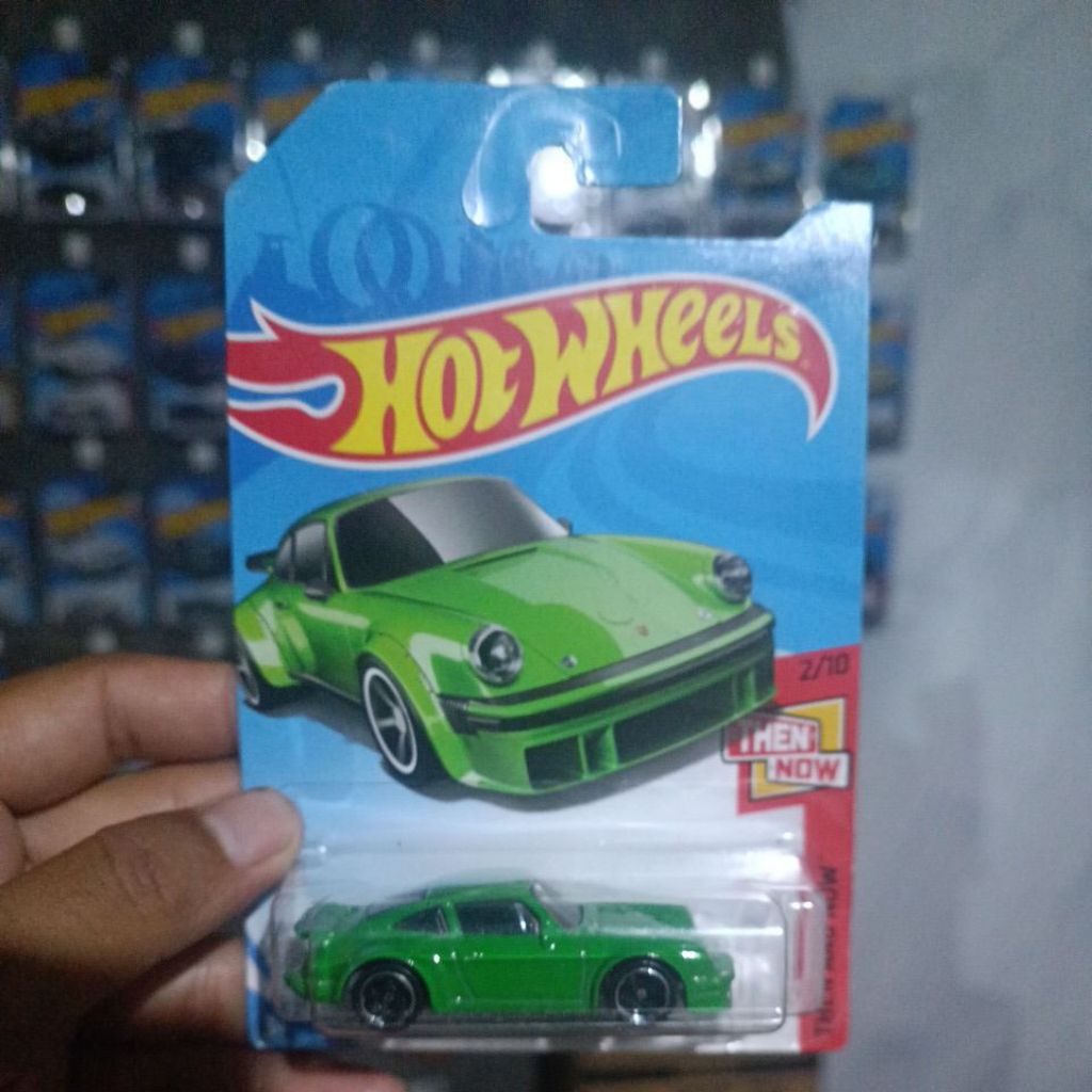Hot wheels porsche 934 turbo rsr