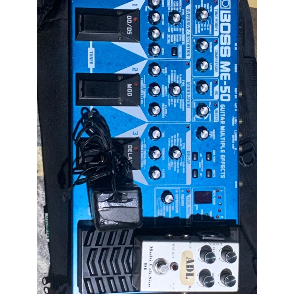 Efek gitar Boss Me50 second