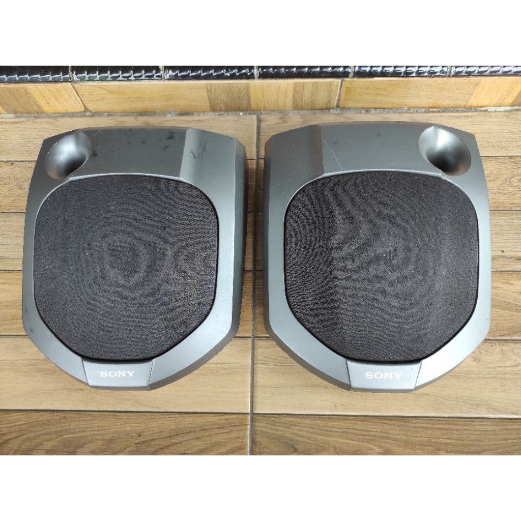 speaker surround SONY ss-SR909