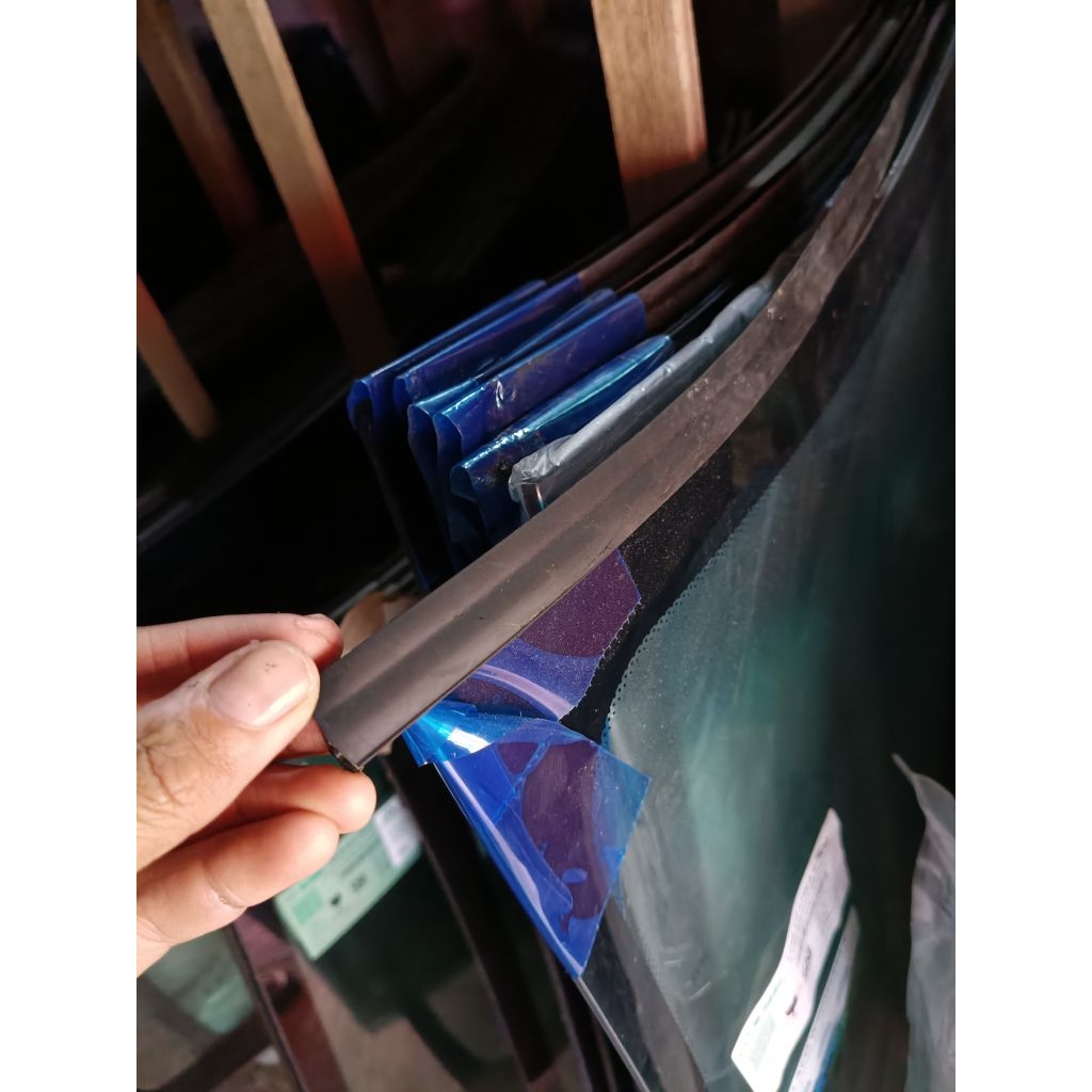 KARET KACA DEPAN HONDA CRV GEN2 2002-2006