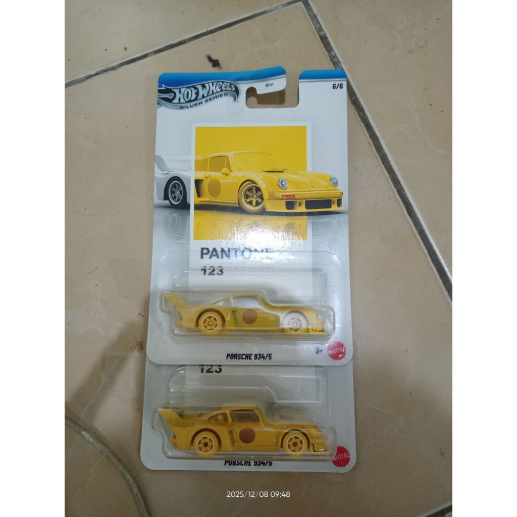 Hotwheeels Pantone PORSCHE 934/5
