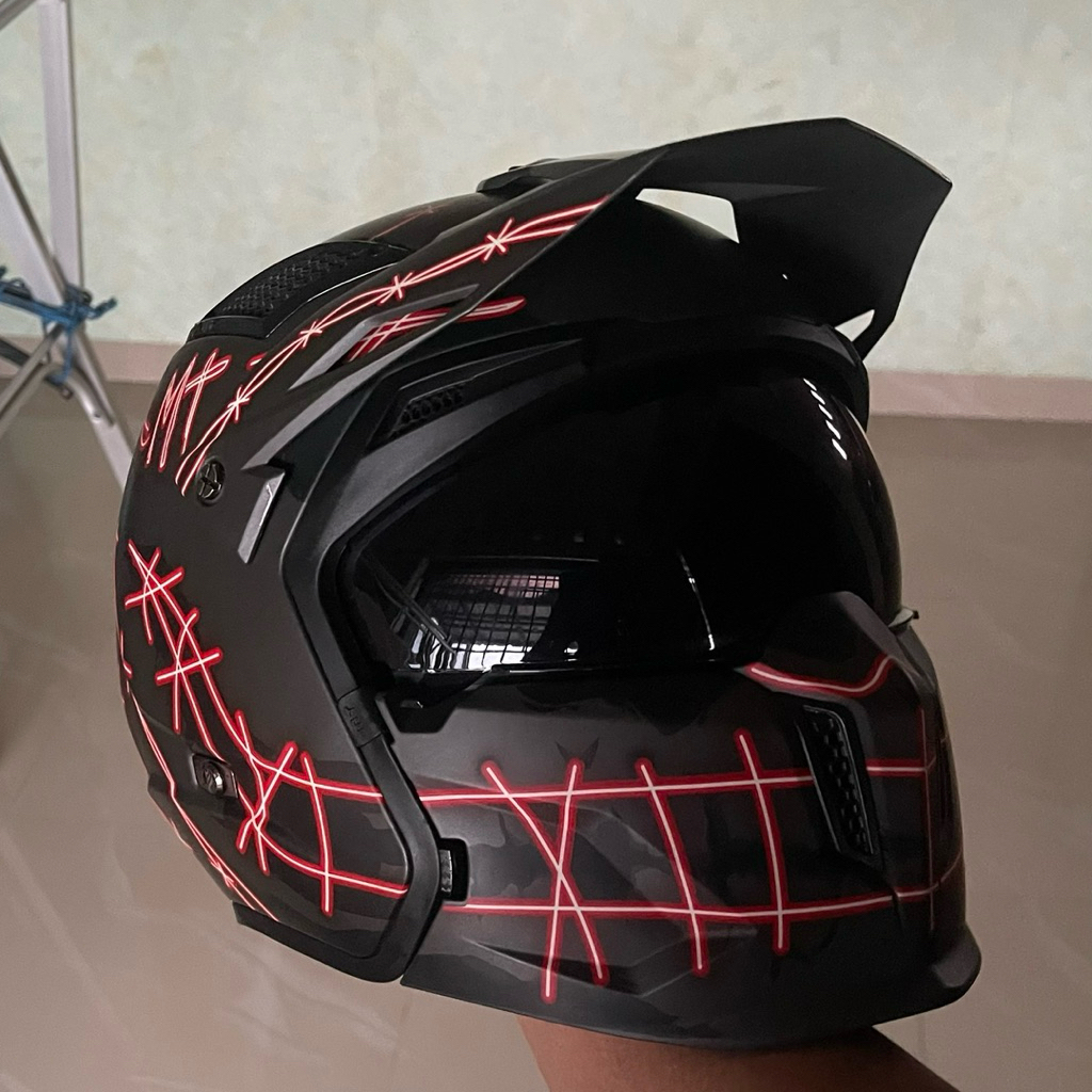 MT HELMET STREETFIGHTER SV