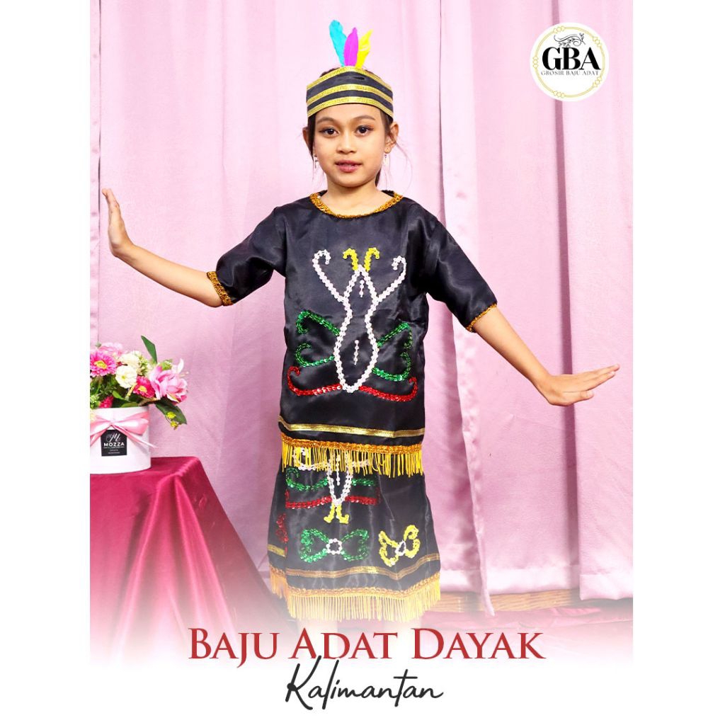 BAJU ADAT DAYAK ANAK PEREMPUAN