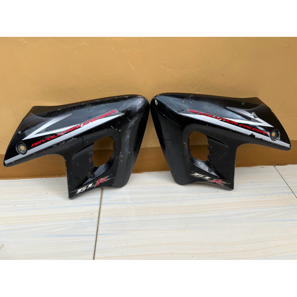 sayap tangki tengki kanan kiri  tiger revo original second