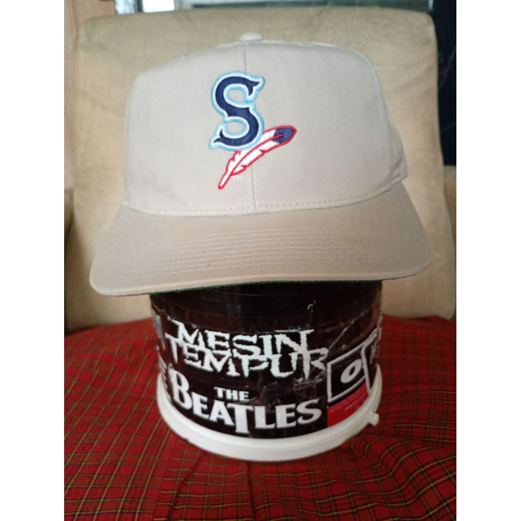 logo S topi skena topi skateboard topi band topi vintage "prelove" bekas si tampan.