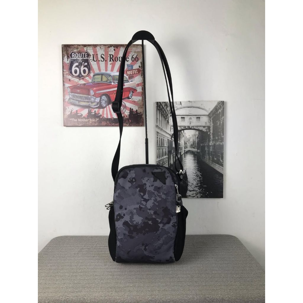 Pacsafe Vibe Slingbag