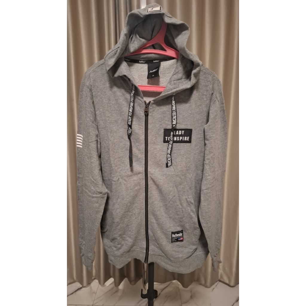 Hoodie Zipper Feltic Original Warna Abu Mulus No Minus  Size L Enak Pakai